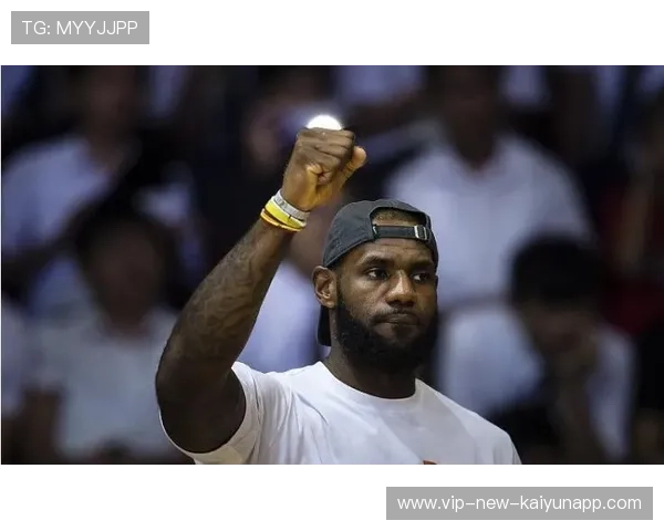 NBA球员比赛前喝奶茶被拍,瞬间引爆网络! NBA球员比赛前喝奶茶被拍,瞬间引爆网络!