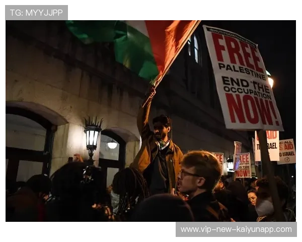 曼彻斯特联高压反抢瞬间奏效掀起前场火力浪潮