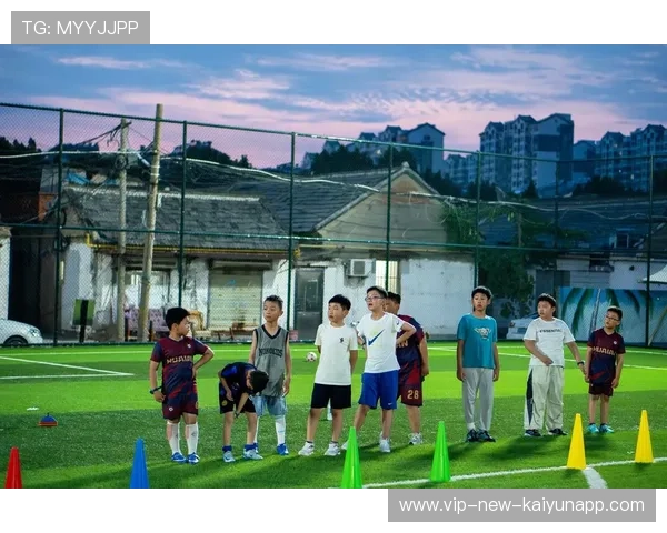 足球青训中心引进先进训练理念,人才培养质提升,足球青训招募 足球青训中心引进先进训练理念,人才培养质提升,足球青训招募